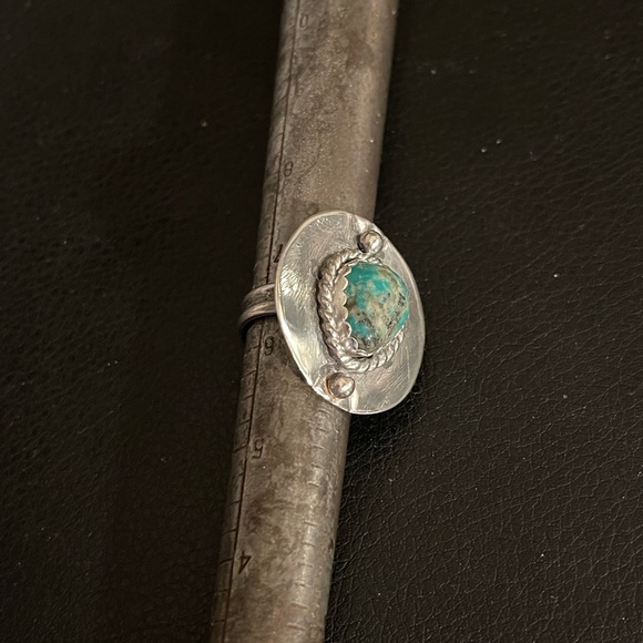 Handmade silver and turquoise ring size 6 3/4 - Picture 2 of 3